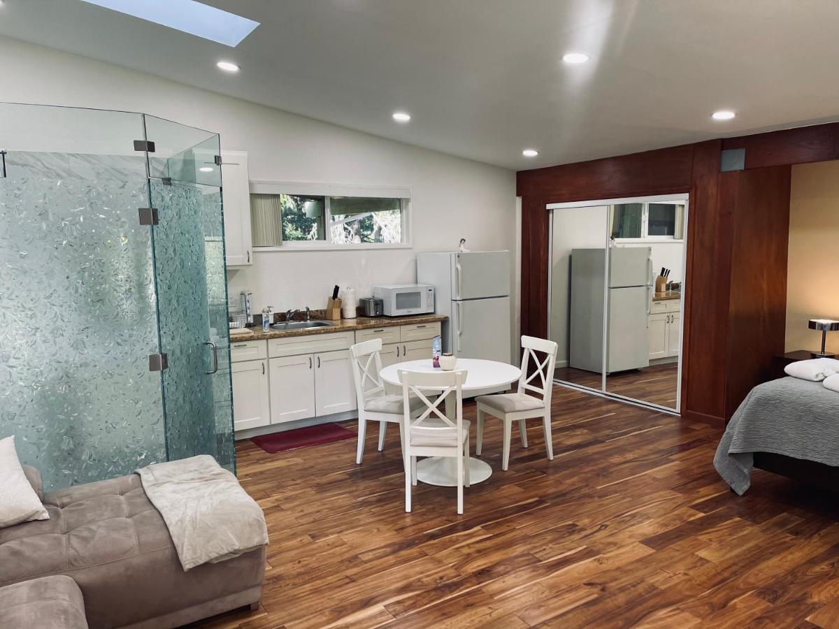 Mountain Estate Apartment